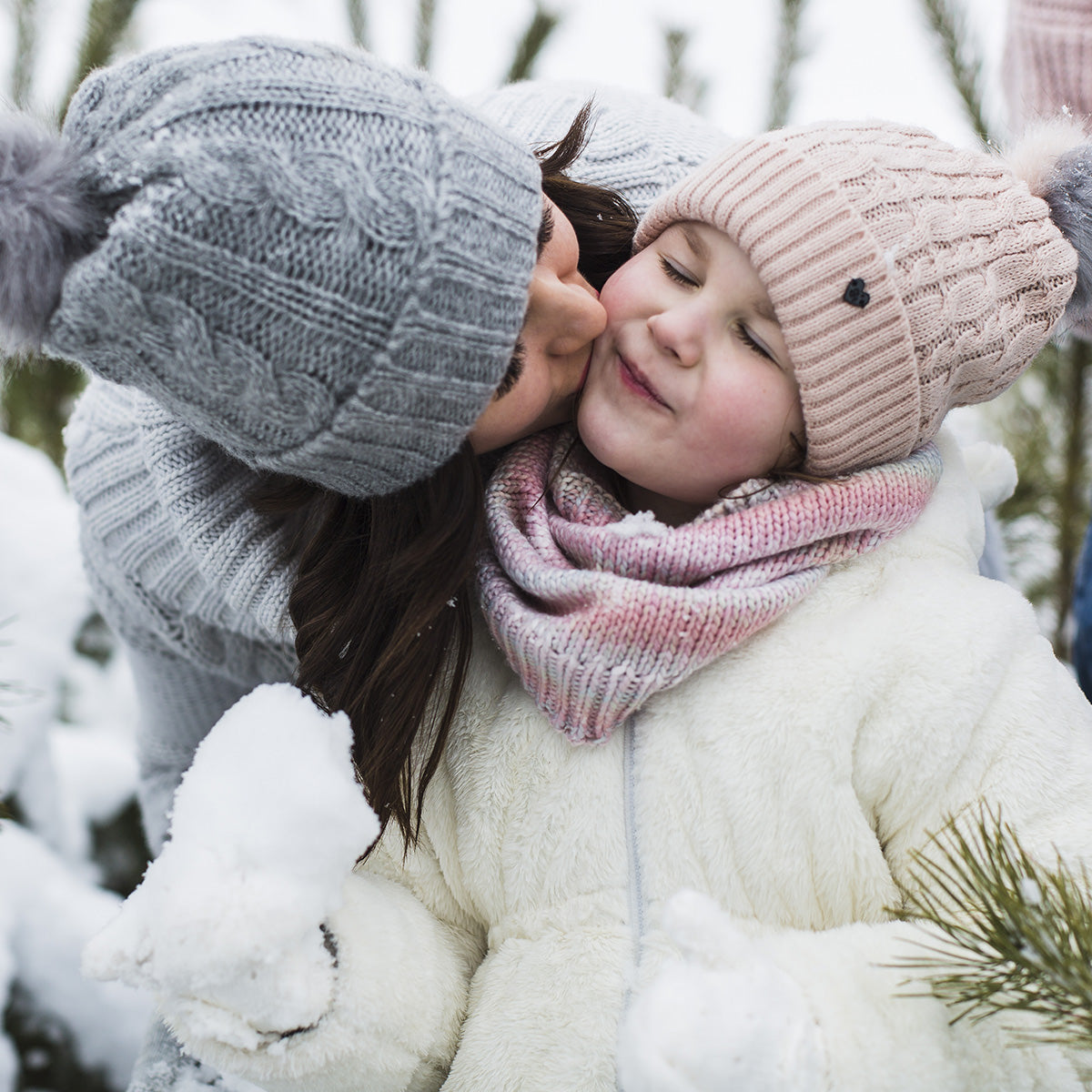 Come Vestire Neonati e Bambini in Autunno e Inverno: Guida Pratica per il Massimo Comfort e Calore